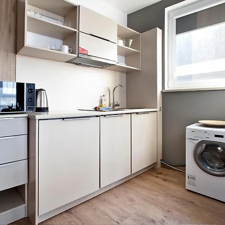 Wolska Serviced Apartment *