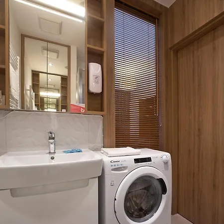 Wolska Serviced Apartment *