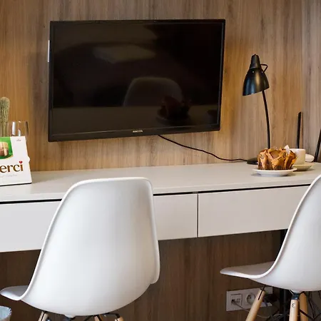 Wolska Serviced Apartment